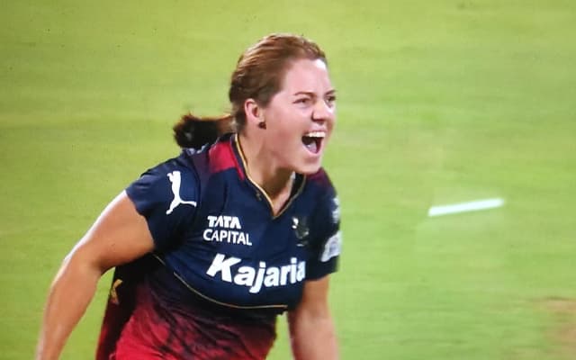 WPL 2026: Chinelle Henry plunders Nadine de Klerk in 24-run over