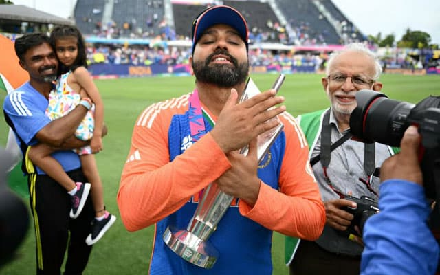 World Cup-winning captains Rohit Sharma, Harmanpreet Kaur, Deepika TC honoured at star-studded event
