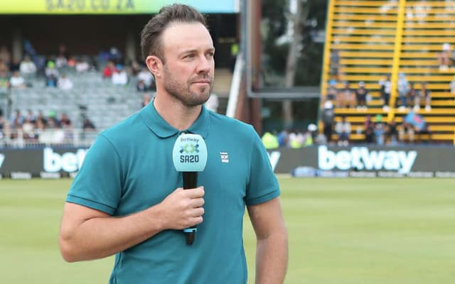 'Politics should stay aside' - AB De Villiers opines on India-Pakistan Asia Cup Trophy row
