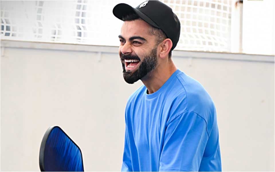 'Dimaag khaata rehta hai' - Virat Kohli takes humorous jibe at 'annoying' RCB teammate