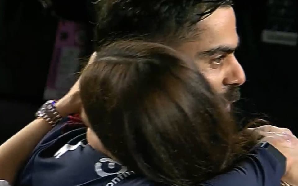 IPL 2025, Final: Emotional Virat Kohli cries while hugging Anushka Sharma post RCB's historic title triumph