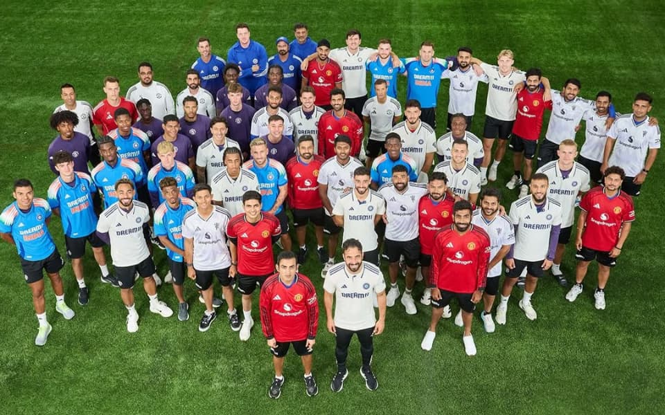 ENG vs IND 2025: Indian team meets Manchester United players ahead of fourth Test, pictures goes viral