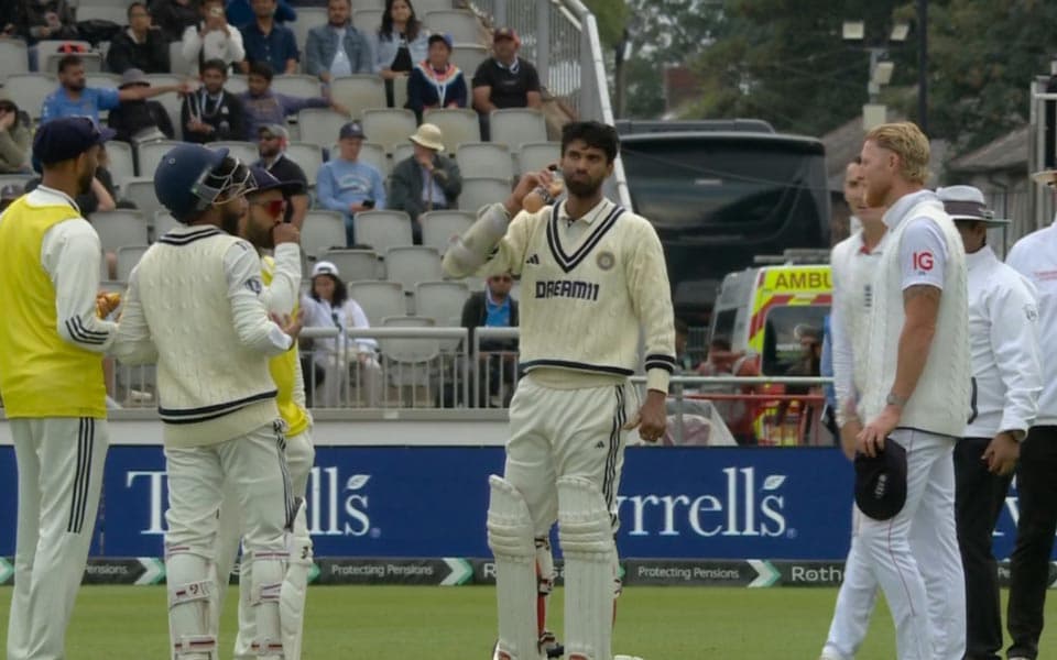 [WATCH} ENG vs IND 2025: Jadeja-Sundar reject Stokes' handshake offer to complete centuries