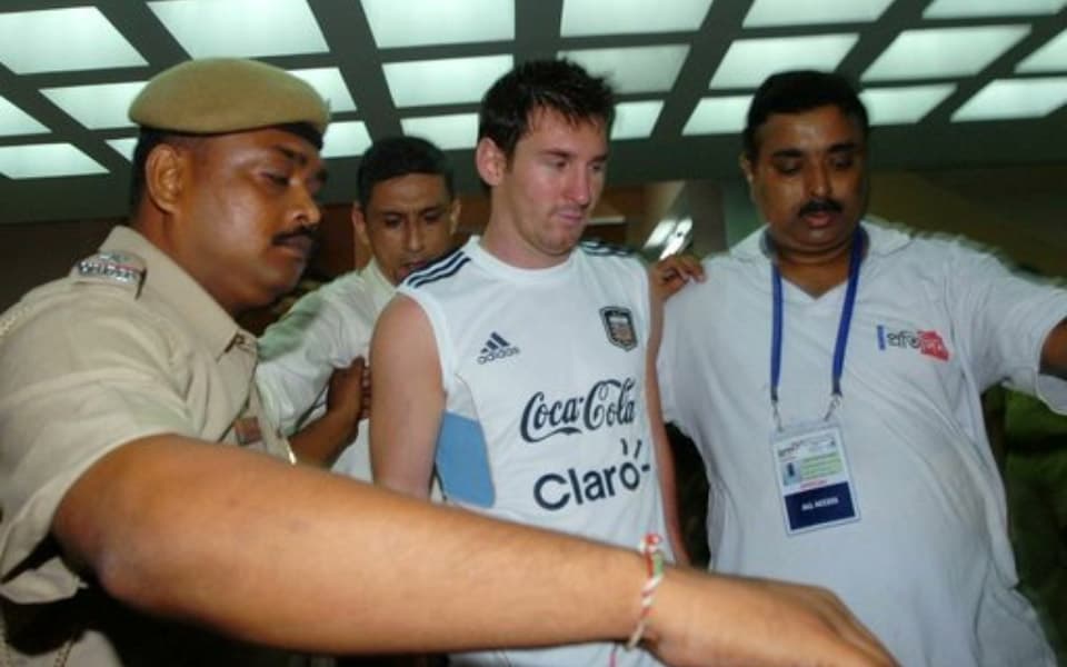 Has Lionel Messi ever met an Indian cricketer?