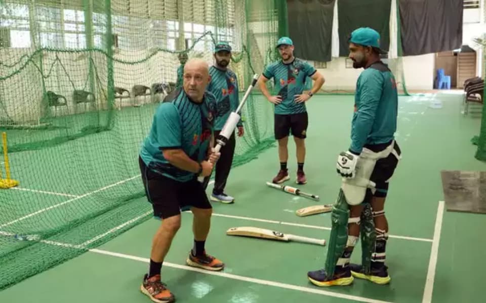 Coach Julian Wood introduces new power-hitting equipment in Bangladesh