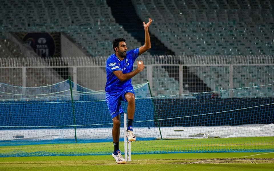 'Surprised that he didn't bowl left-arm leg spin' - Former India wicketkeeper's cheeky take on R Ashwin's bowling variations