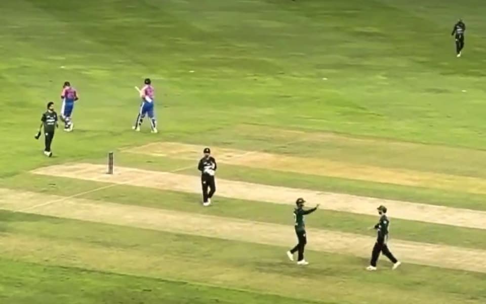 Asia Cup 2025: IND vs PAK – No handshakes after match, team India shut dressing room doors