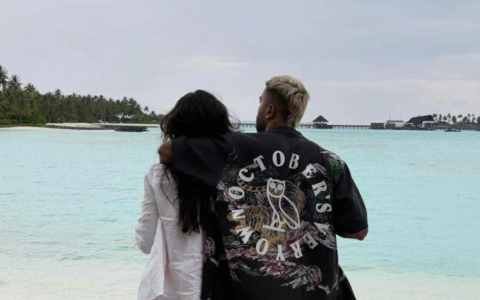 Hardik Pandya puts rumours to rest as vacation pictures with girlfriend Mahieka Sharma go viral