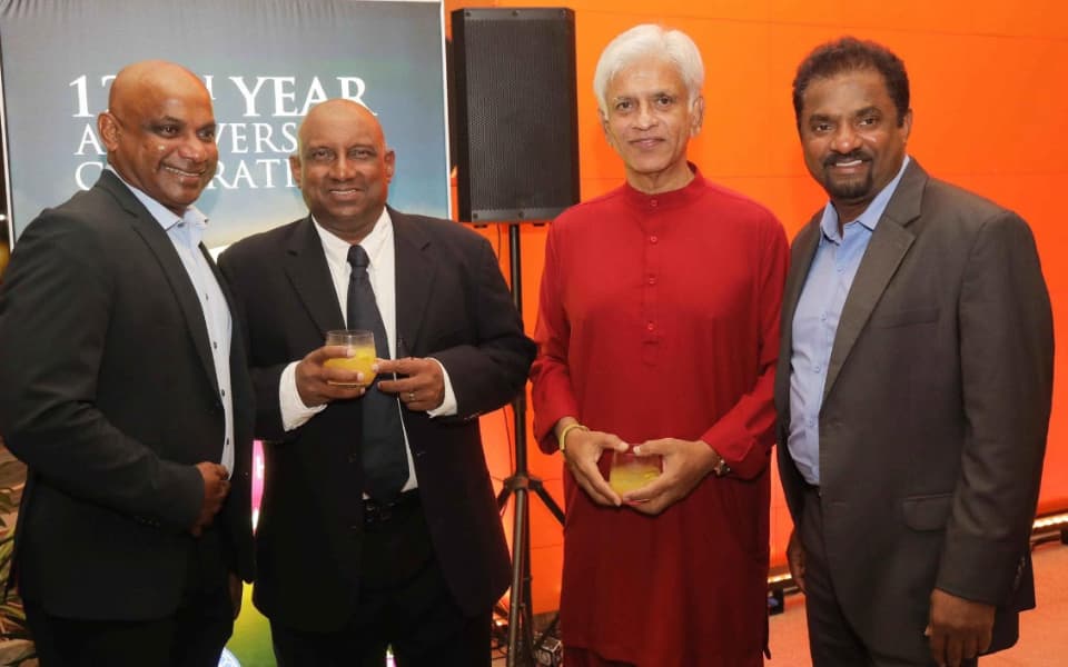 Arjuna Ranatunga’s weight transformation leaves fans stunned as Sri Lankan legends re-unite