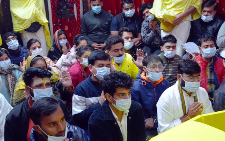 Palash Muchhal visits Premanand Maharaj after wedding with Smriti Mandhana put on hold