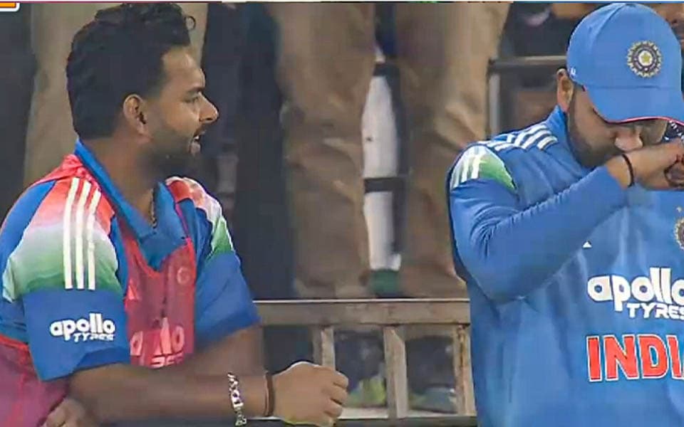 IND vs SA 2025: Rohit Sharma makes a wish after Rishabh Pant hands his fallen eyelash