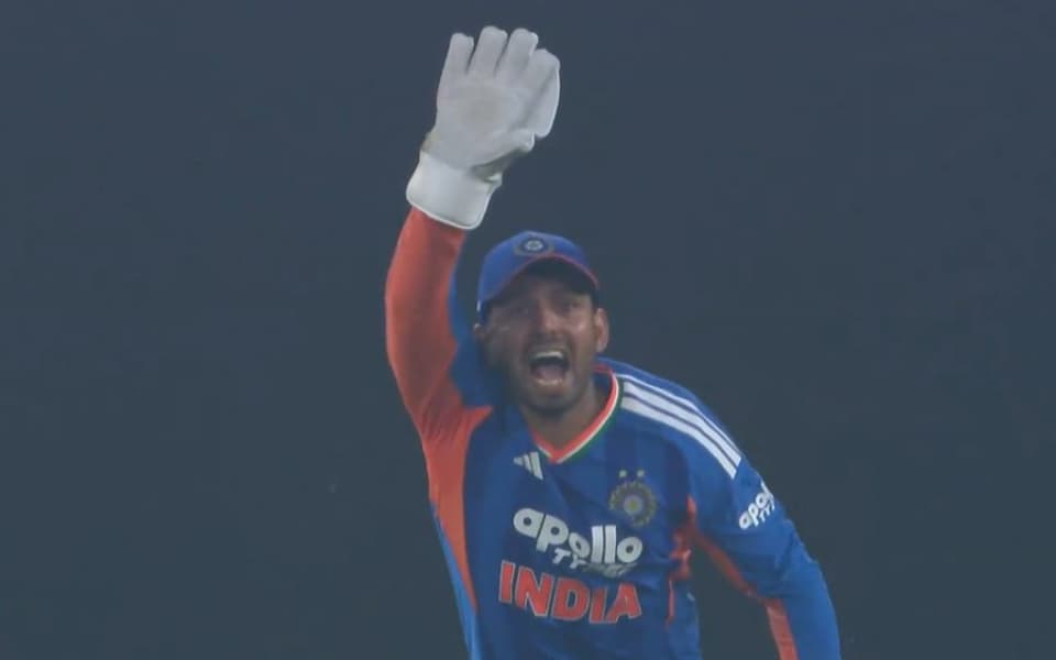 IND vs SA 2025: Leaving out Sanju Samson for Jitesh Sharma 'right call'. says former India wicketkeeper