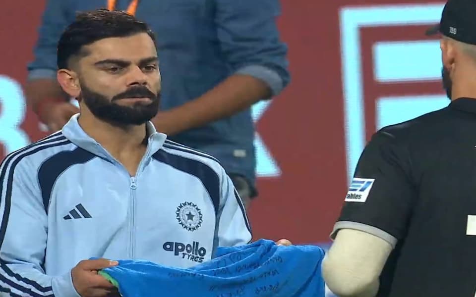 IND vs NZ 2026: Virat Kohli gifts signed jersey to Daryl Mitchell after third ODI