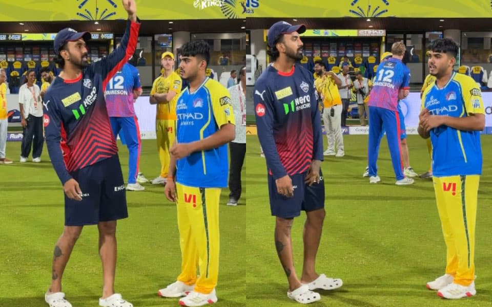 KL Rahul gives batting advice to Ayush Mhatre on the sidelines of CSK vs DC