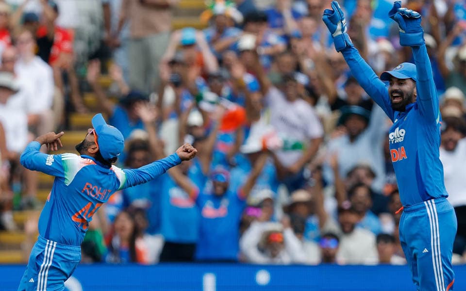 Kohli amused by Gill and Brar's collision while attempting Buttler catch