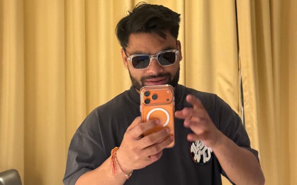 5 cricketers who are known for their sunglasses style