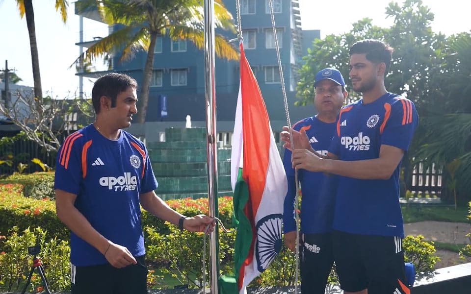 Indian team hoists tricolour and sings Jana Gana Mana in Galle on Independence Day