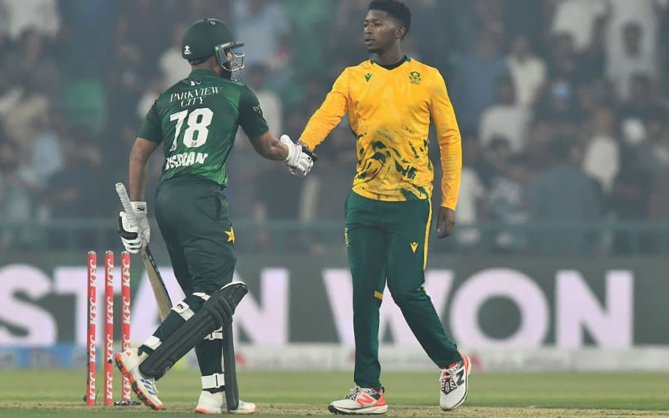 Sipamla ruled out of Namibia tri-series with hamstring injury, Simelane called up