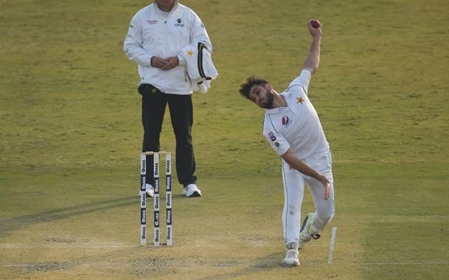 Pakistan pacer announces international retirement