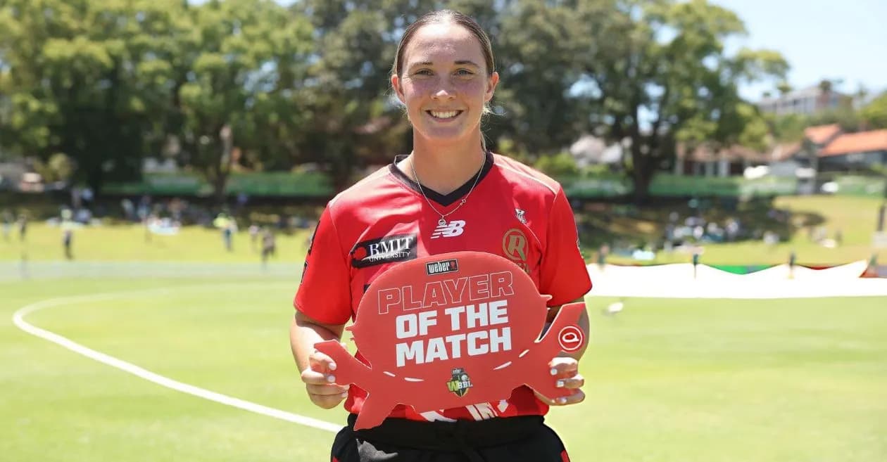 Alice Capsey shines with all-round heroics as Melbourne Renegades steamroll Sydney Thunder in WBBL|11