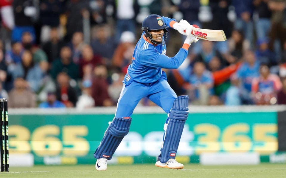 ‘This is what Virat Kohli does in ODIs’ - Dinesh Karthik lauds Shubman Gill’s flawless knock in washed-out T20I